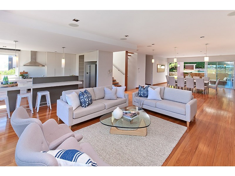 18 Moore Street, Clontarf NSW 2093