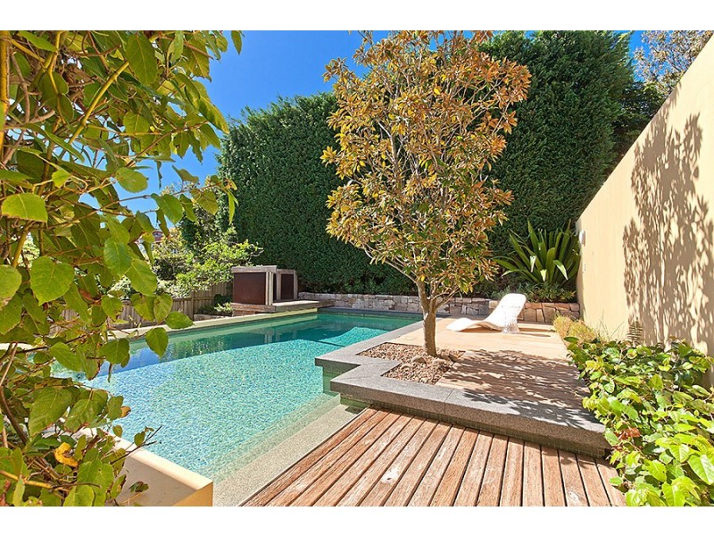 18 Moore Street, Clontarf NSW 2093