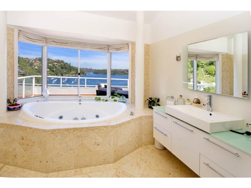 16 Bligh Crescent, Seaforth NSW 2092