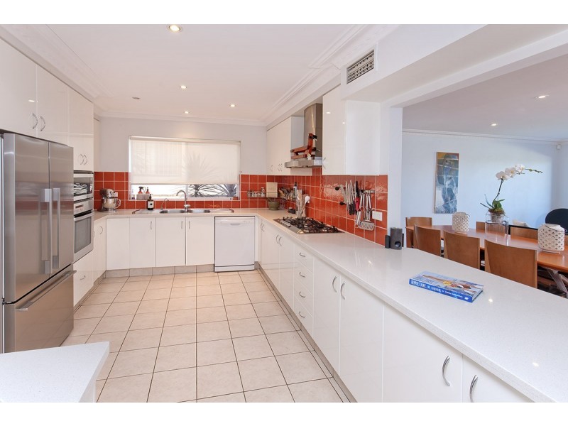 48 Edgecliffe Esplanade, Seaforth NSW 2092