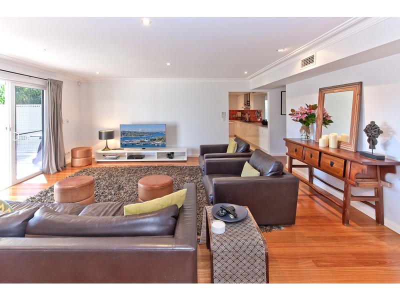 48 Edgecliffe Esplanade, Seaforth NSW 2092