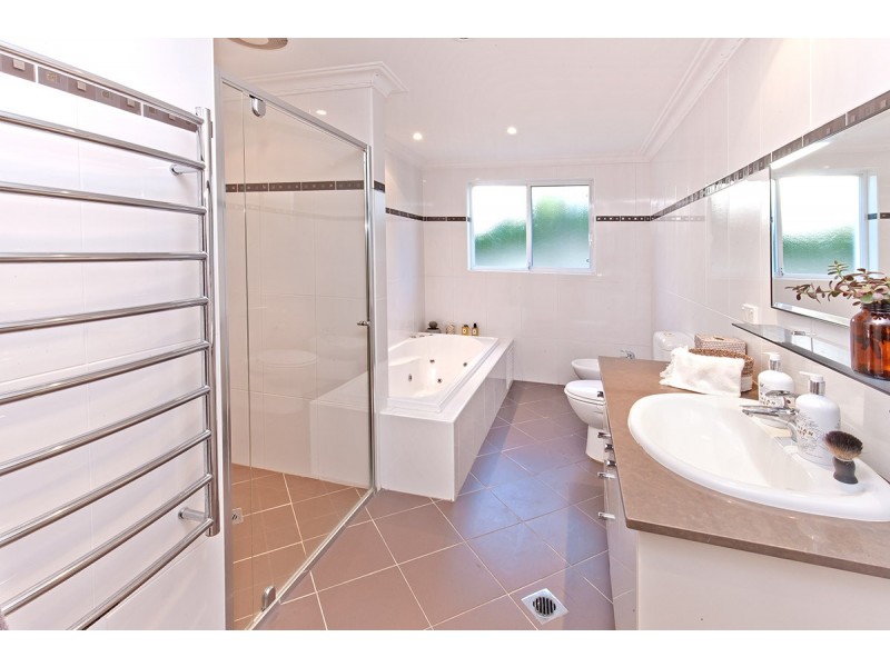 48 Edgecliffe Esplanade, Seaforth NSW 2092