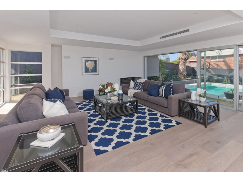 2A Panorama Pde, Seaforth NSW 2092