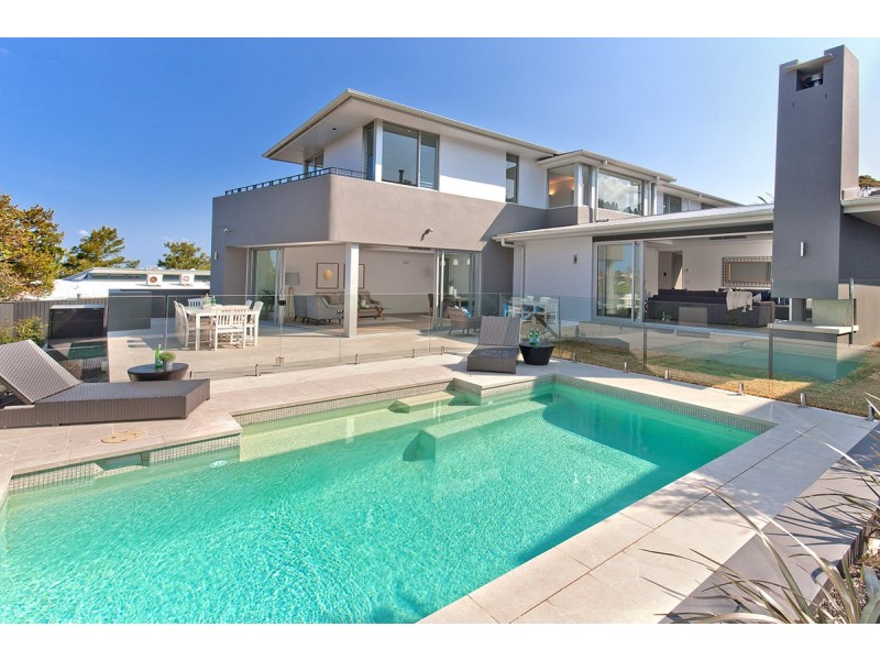 2A Panorama Pde, Seaforth NSW 2092