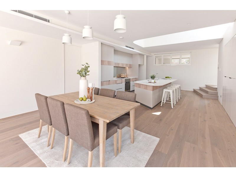 2A Panorama Pde, Seaforth NSW 2092