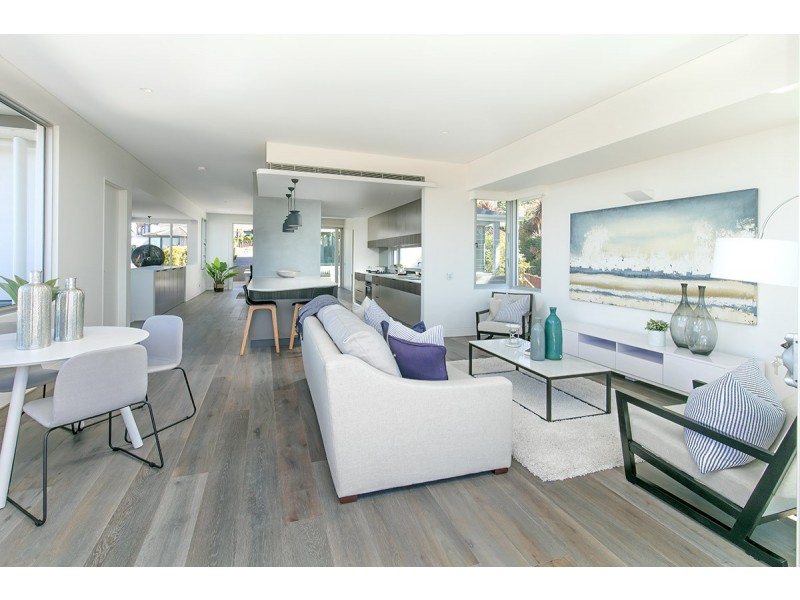6A Panorama Pde, Seaforth NSW 2092