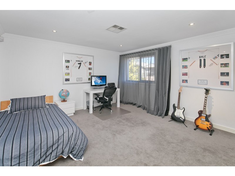 12 Aden Street, Seaforth NSW 2092