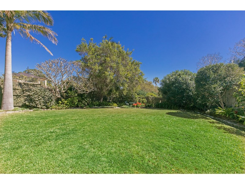 42 Edgecliffe Esplanade, Seaforth NSW 2092