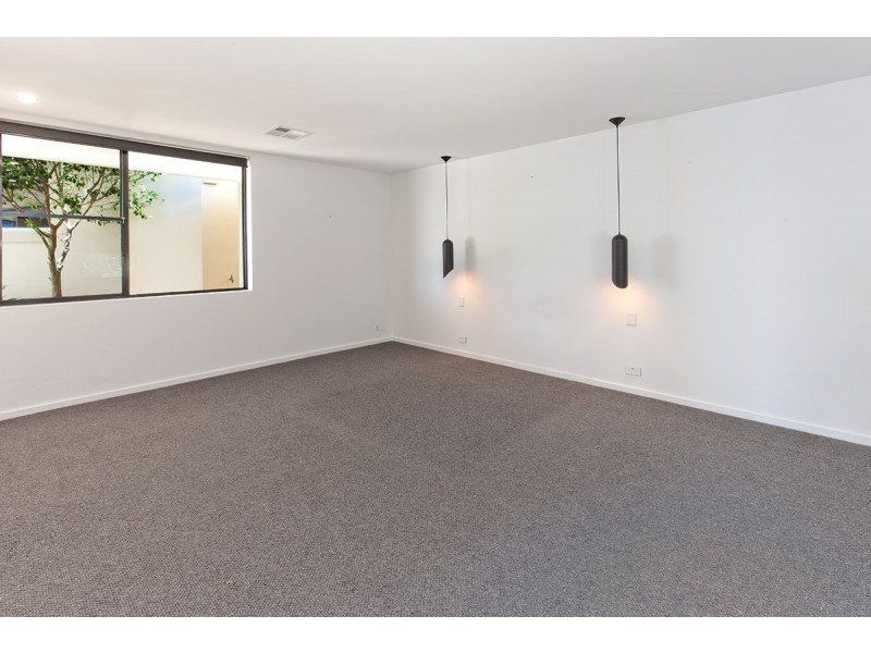 6 Castle Rock Crescent, Clontarf NSW 2093