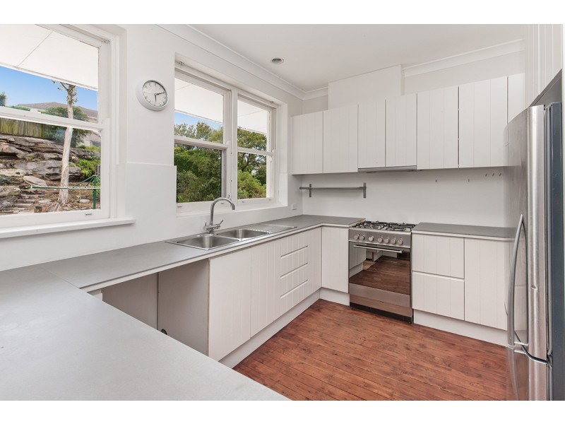 12 Russell Street, Clontarf NSW 2093