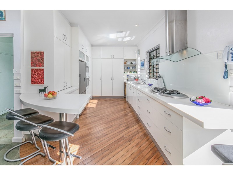 34 Peronne Avenue, Clontarf NSW 2093