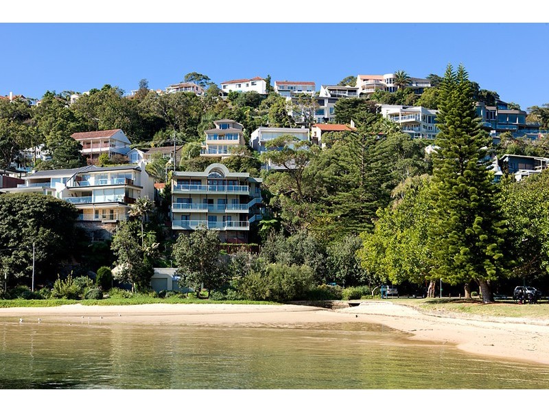 1 Peronne Avenue, Clontarf NSW 2093
