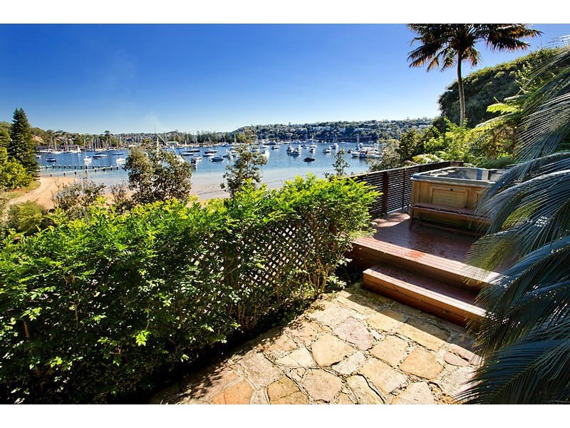 1 Peronne Avenue, Clontarf NSW 2093