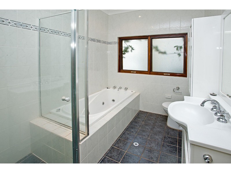 1 Peronne Avenue, Clontarf NSW 2093