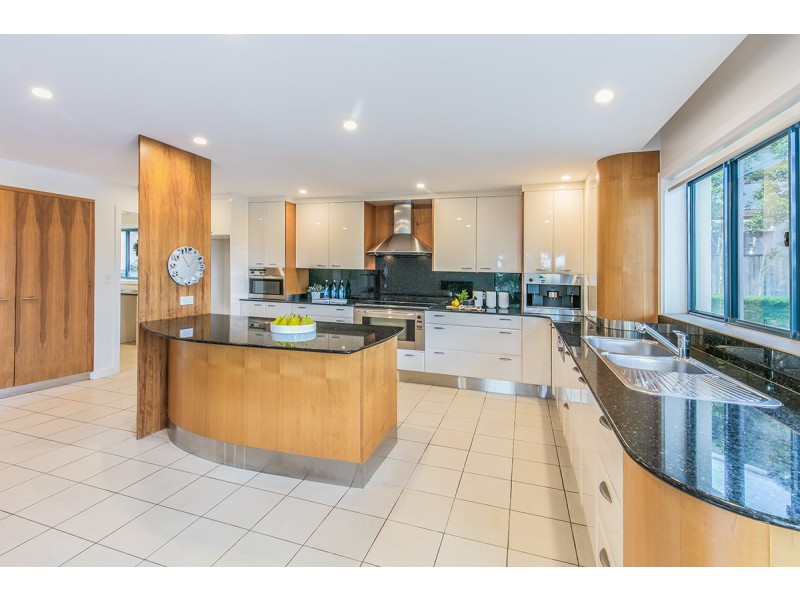 37 Gurney Crescent, Seaforth NSW 2092