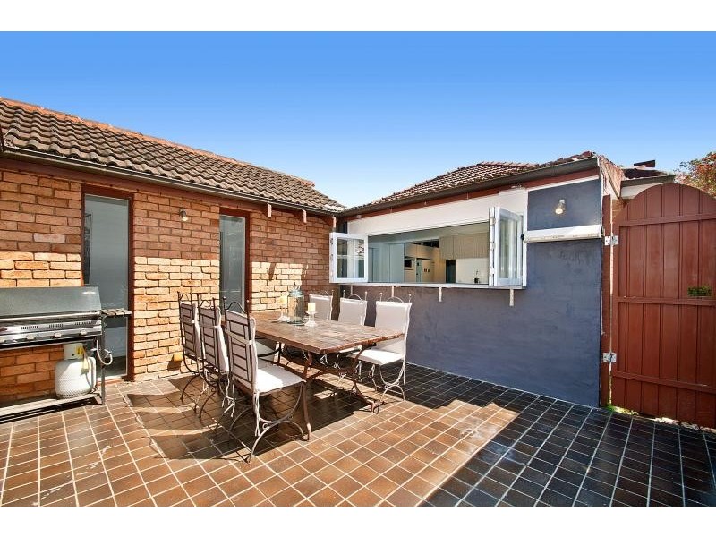 12 MacMillan Street, Seaforth NSW 2092