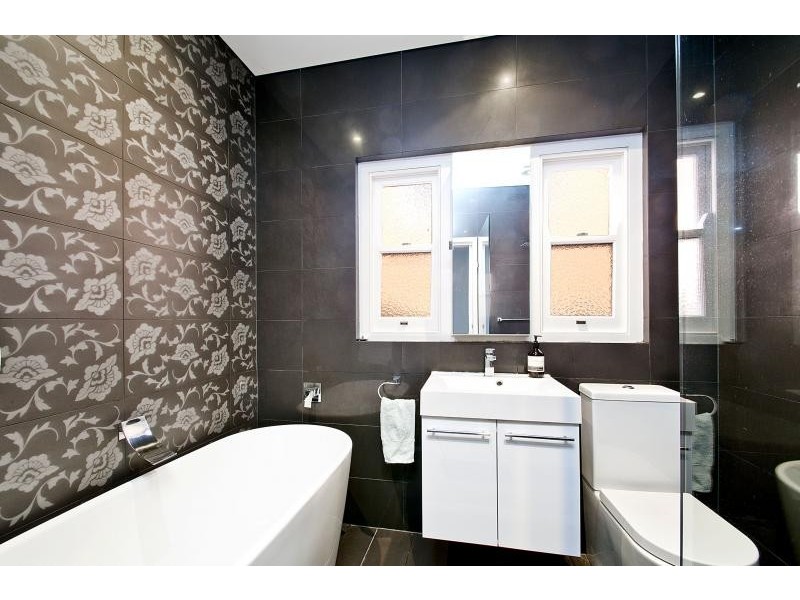 12 MacMillan Street, Seaforth NSW 2092