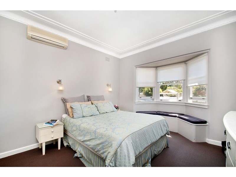 12 MacMillan Street, Seaforth NSW 2092