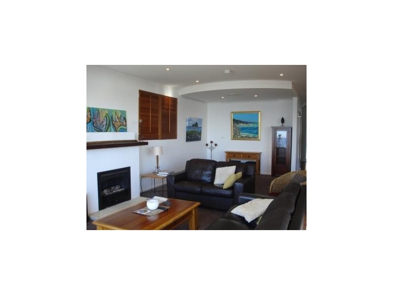 12 Seaview Avenue, Curl Curl NSW 2096