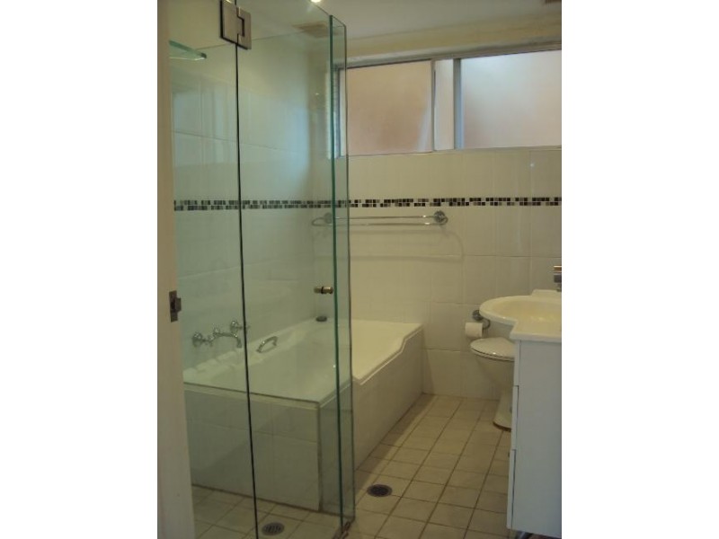 2/28 Lauderdale Ave, Fairlight NSW 2094