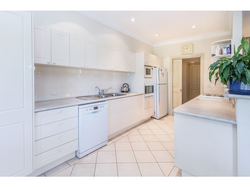 2/83 Wanganella Street, Balgowlah NSW 2093