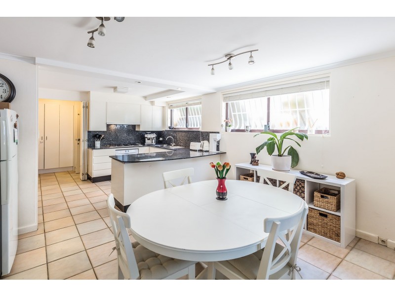 2/15 Fairlight Crescent, Fairlight NSW 2094