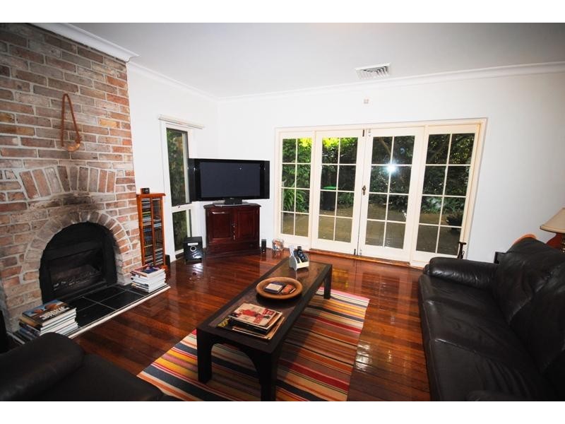 1 Holmes Avenue, Clontarf NSW 2093