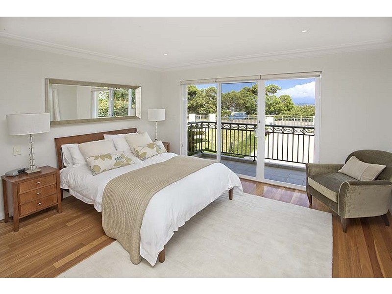 48 Edgecliffe Esplanade, Seaforth NSW 2092