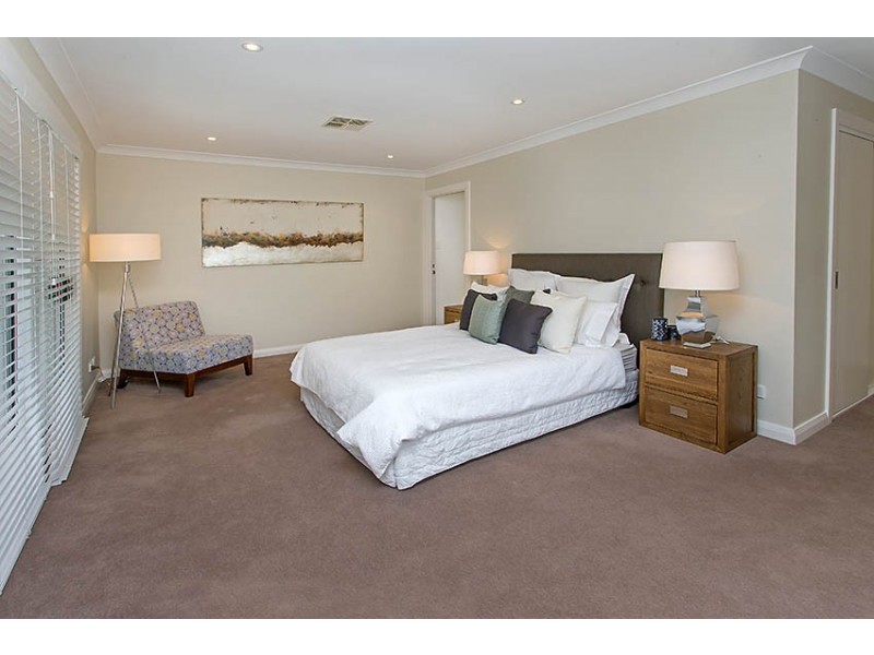 23 Waterview Street, Seaforth NSW 2092