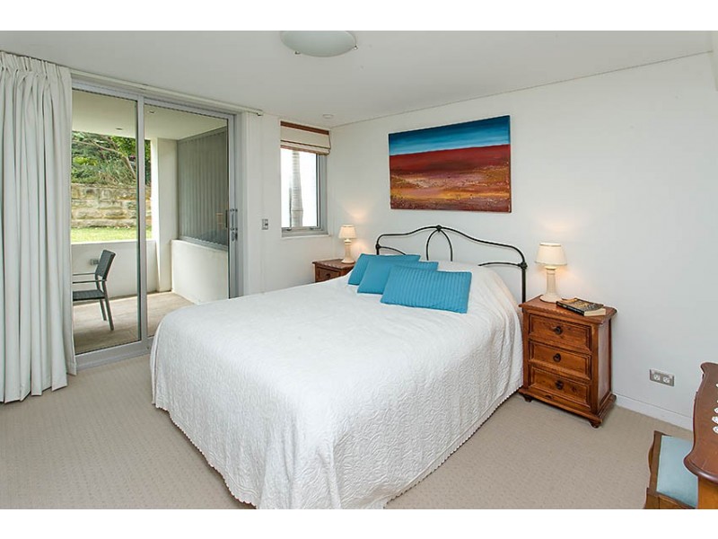 1/3 Cove Ave, Manly NSW 2095