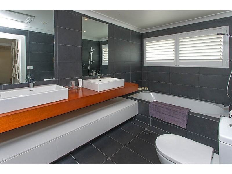 2/114 Wanganella Street, Balgowlah NSW 2093