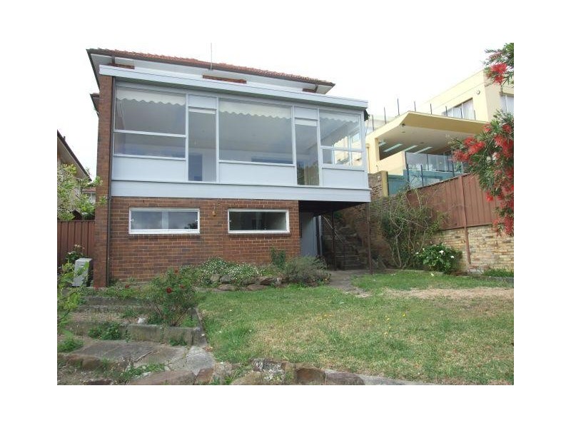 15 Moore Street, Clontarf NSW 2093