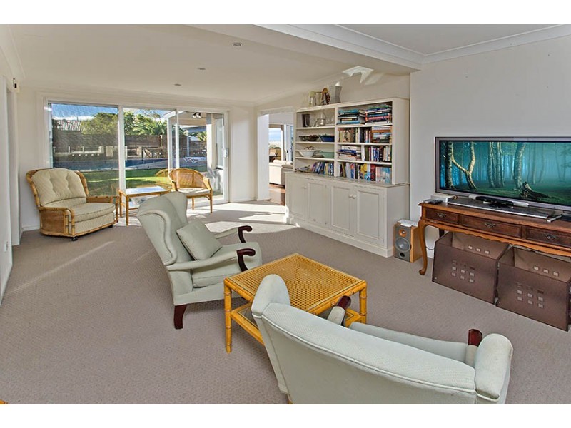 64 Peacock Street, Seaforth NSW 2092