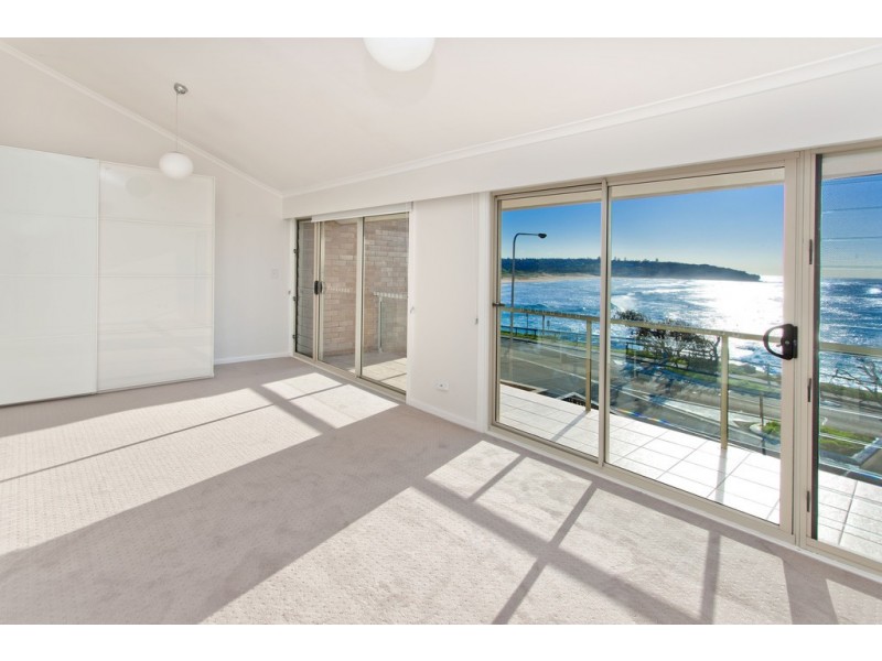 2/2-4 Beach Street, Curl Curl NSW 2096