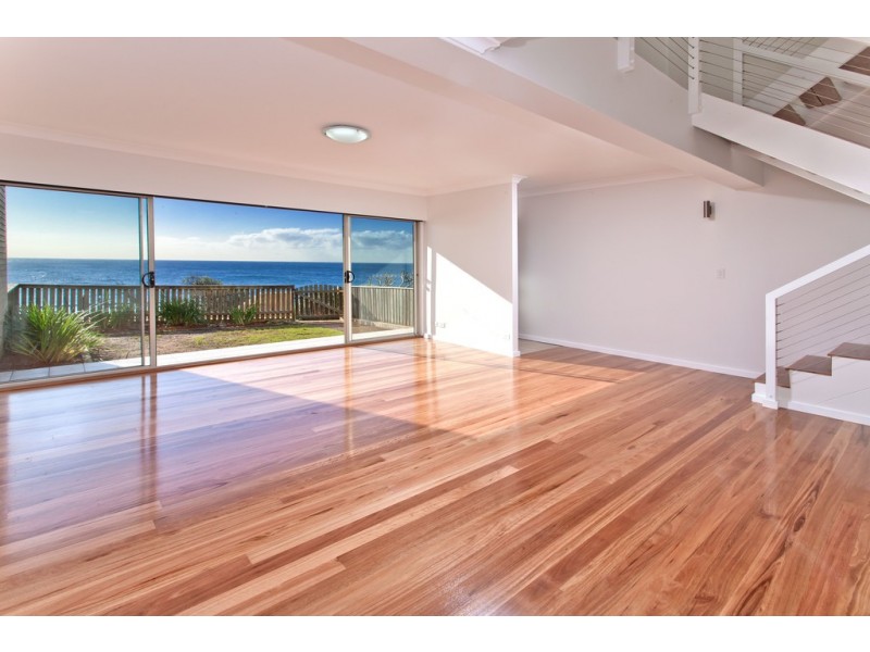 2/2-4 Beach Street, Curl Curl NSW 2096