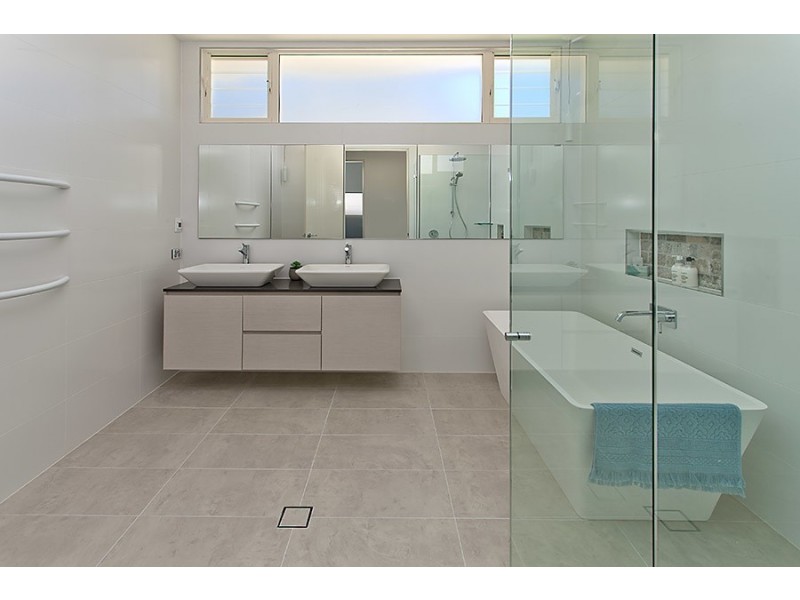 15 Moore Street, Clontarf NSW 2093