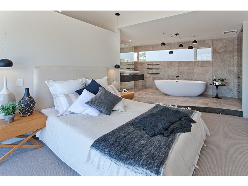 15 Moore Street, Clontarf NSW 2093