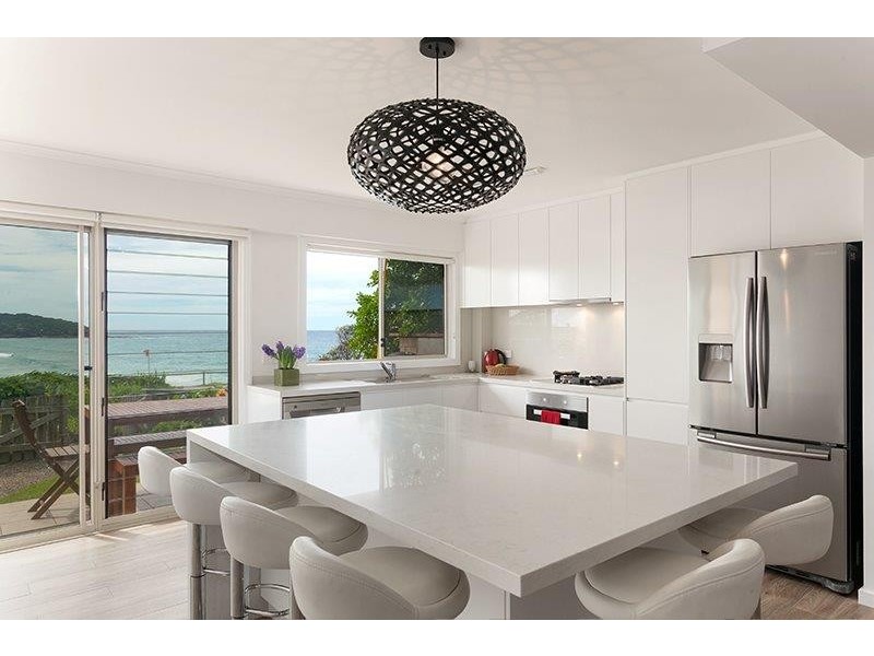 11/2-4 Beach Street, Curl Curl NSW 2096