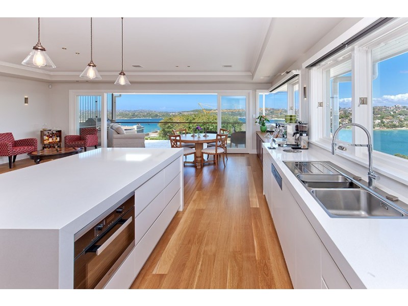9 Moore Street, Clontarf NSW 2093