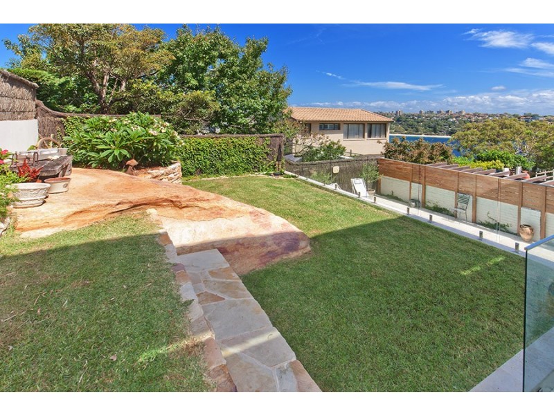 9 Moore Street, Clontarf NSW 2093