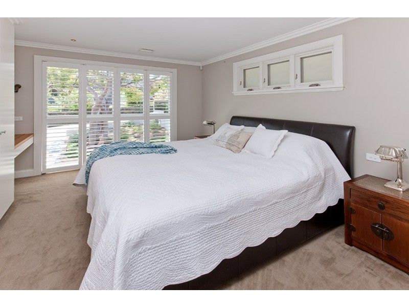 9 Moore Street, Clontarf NSW 2093