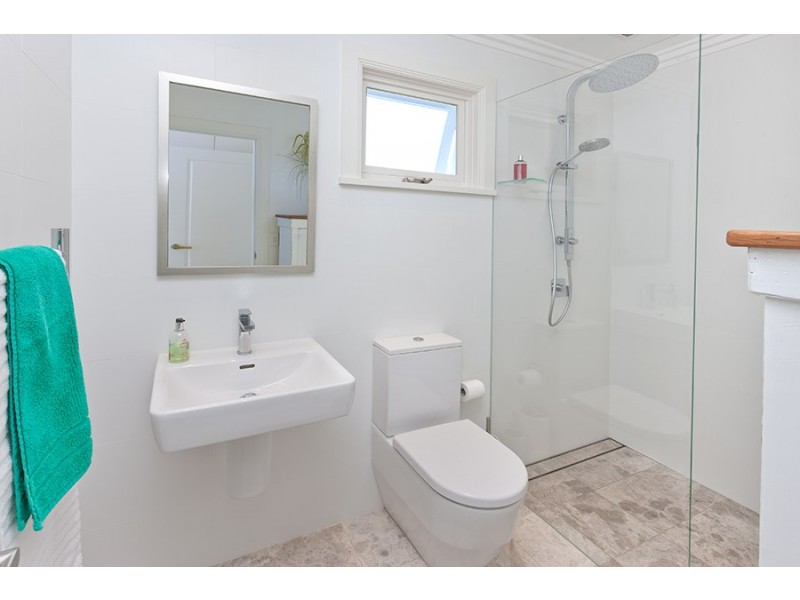 9 Moore Street, Clontarf NSW 2093