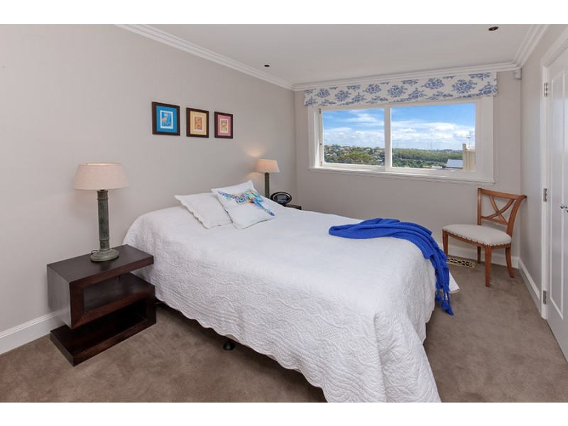 9 Moore Street, Clontarf NSW 2093