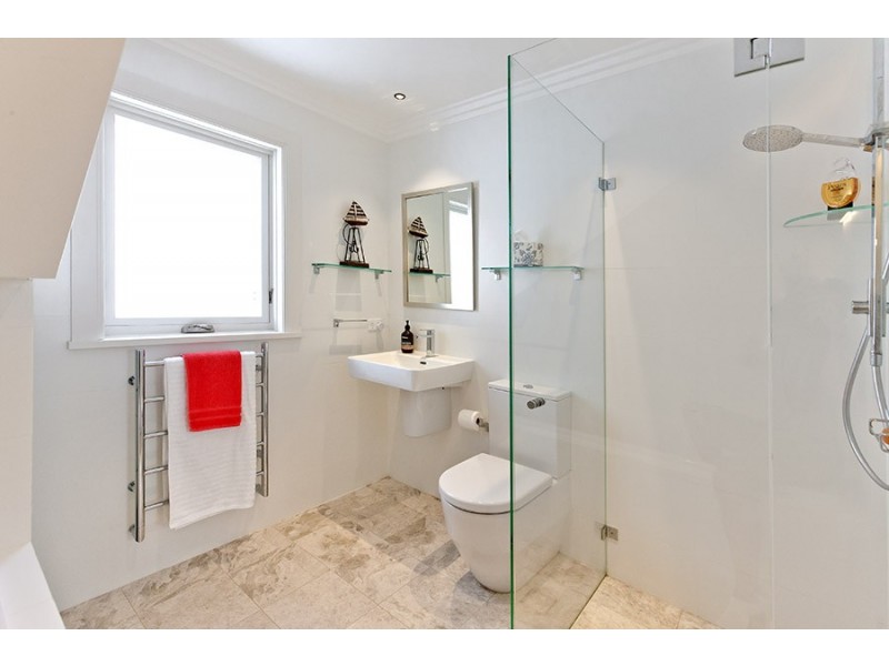 9 Moore Street, Clontarf NSW 2093