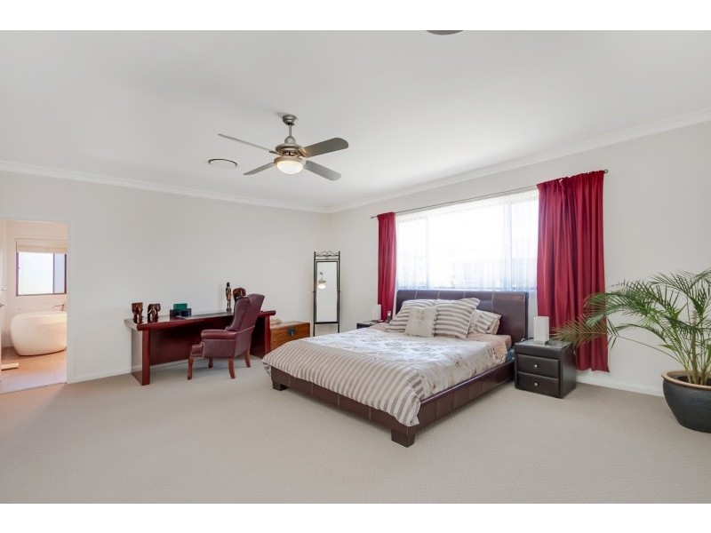 17 Robert Avenue, North Manly NSW 2100