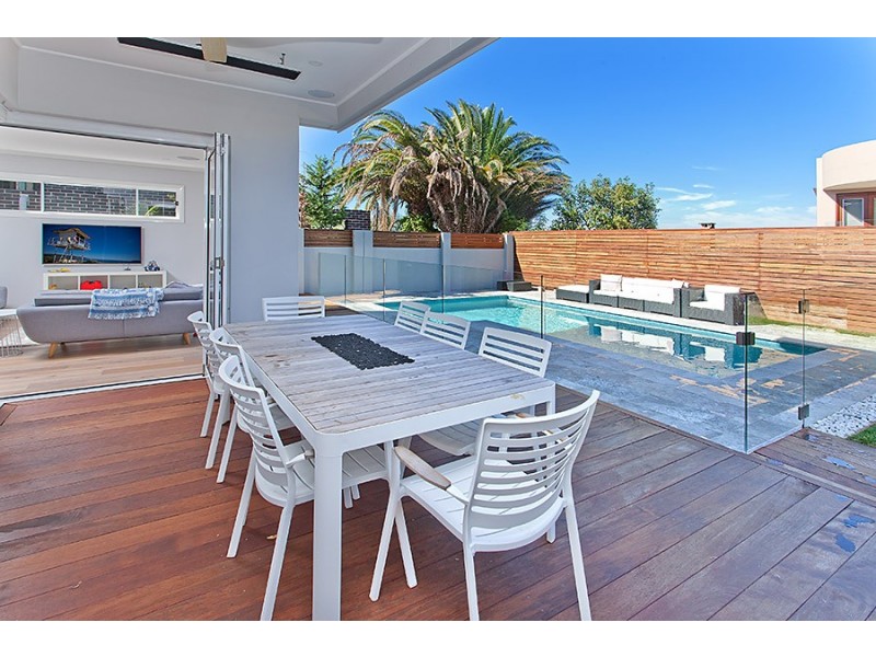 87 Ellery Parade, Seaforth NSW 2092