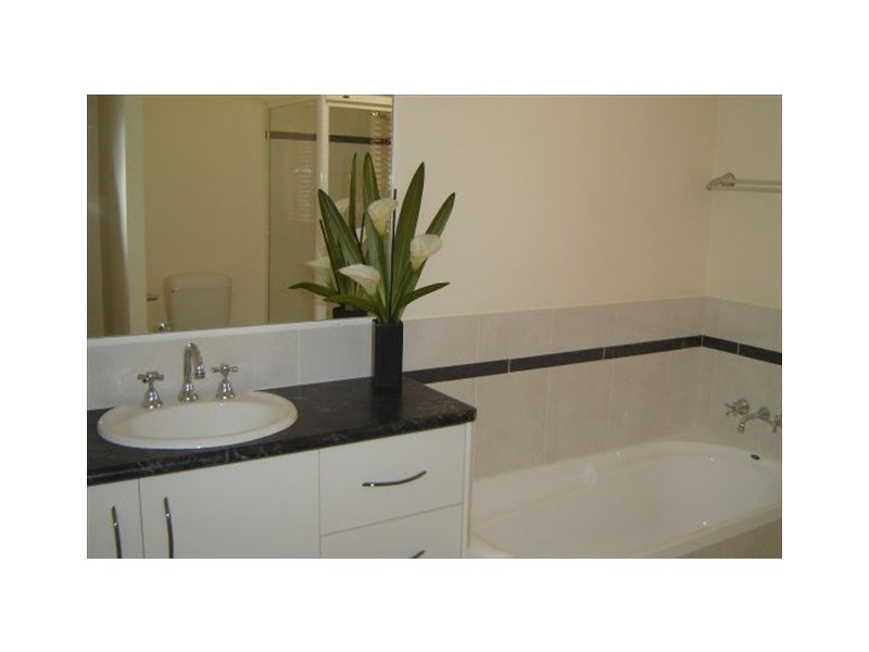 1/155 Howard Street, Nambour QLD 4560