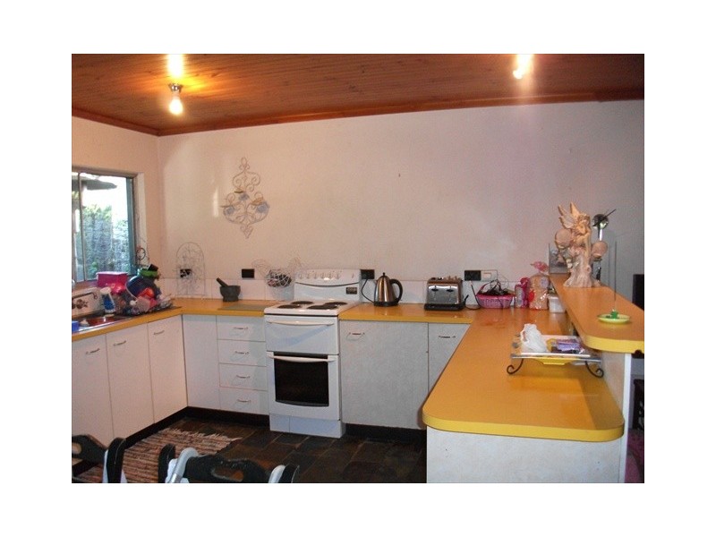 61 Perwillowen Rd, Nambour QLD 4560