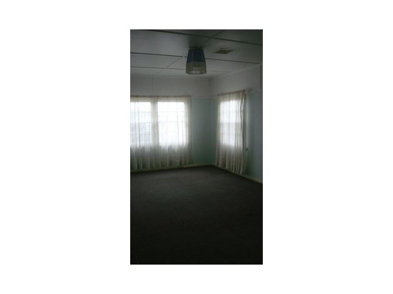 42  Hospital Rd, Nambour QLD 4560