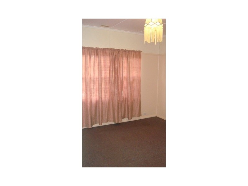 42  Hospital Rd, Nambour QLD 4560